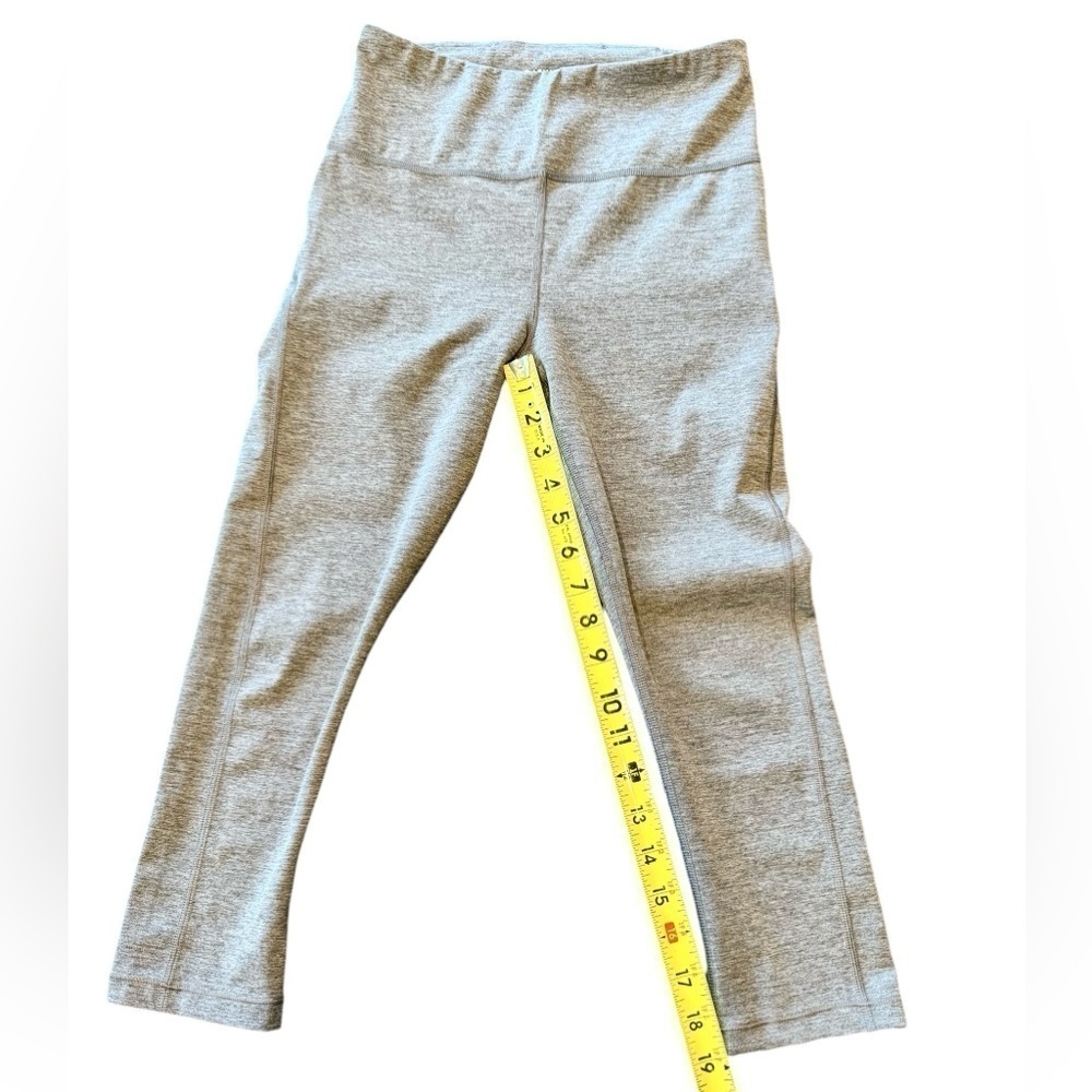 Athleta Ultimate Stash Pocket Capri Leggings Supersonic Gray Womens Size XS - Picture 7 of 8